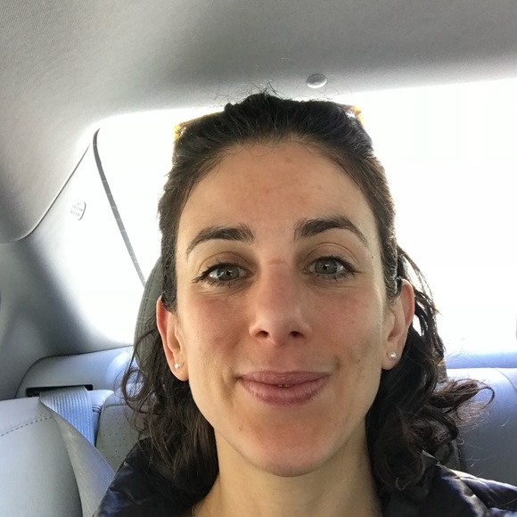 Meet your Posher, Jennifer - Picture 1 of 1